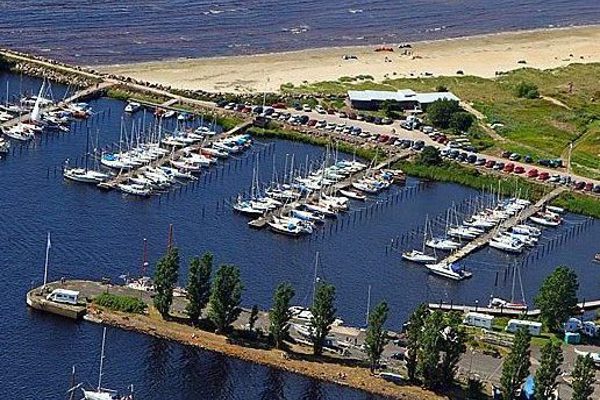 cropped-cropped-cropped-hamnen-flygfoto-1-1.jpg (1)