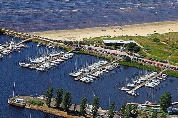 cropped-cropped-cropped-cropped-hamnen-flygfoto-1-1-1.jpg (1)